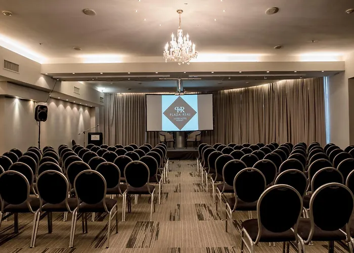 Plaza Real Suites Hotel